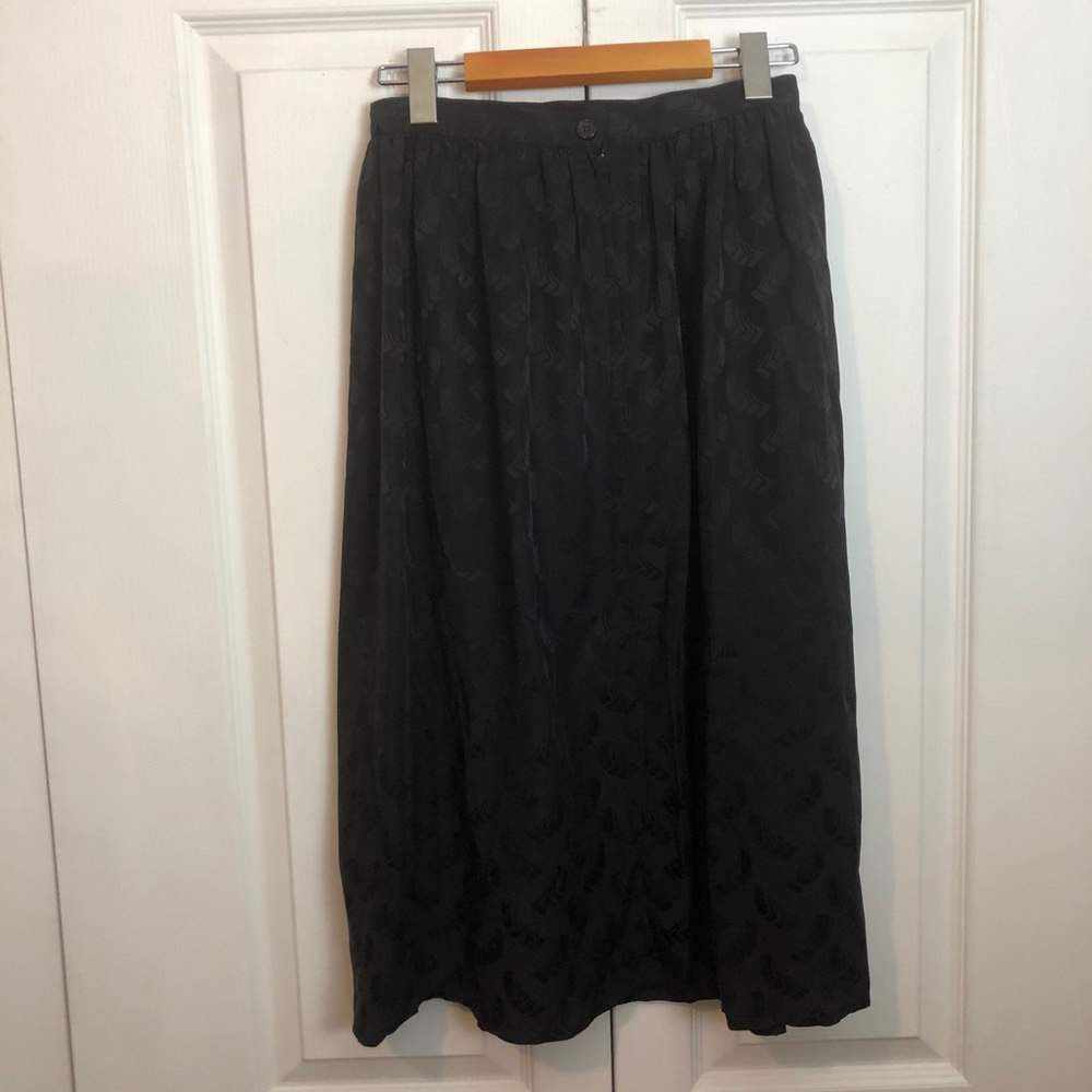 Vintage 100% SILK Chic Patterned Skirt - Picture 4 of 7